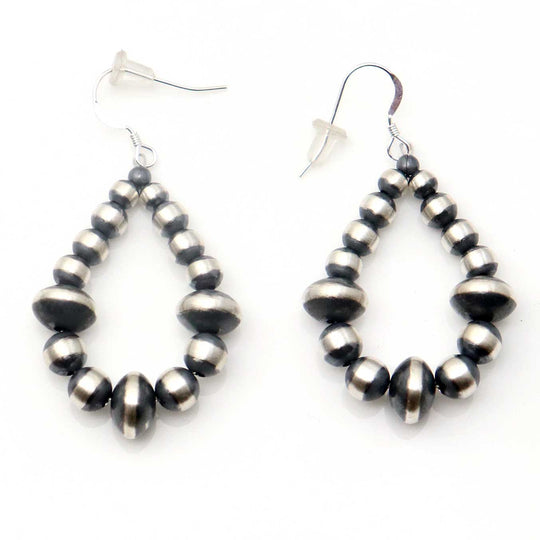 Graduated Silver Pearl Earrings