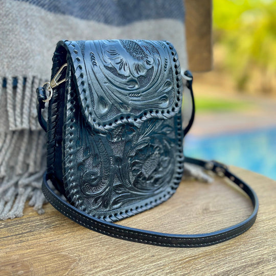 Chiquita Crossbody - Black