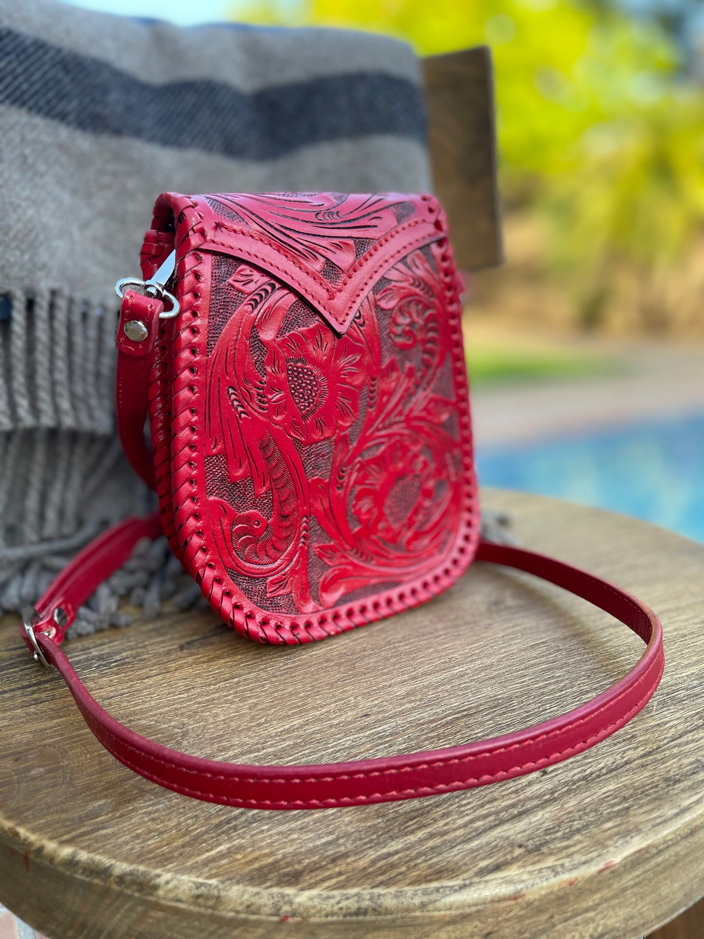 Chiquita Crossbody - Red