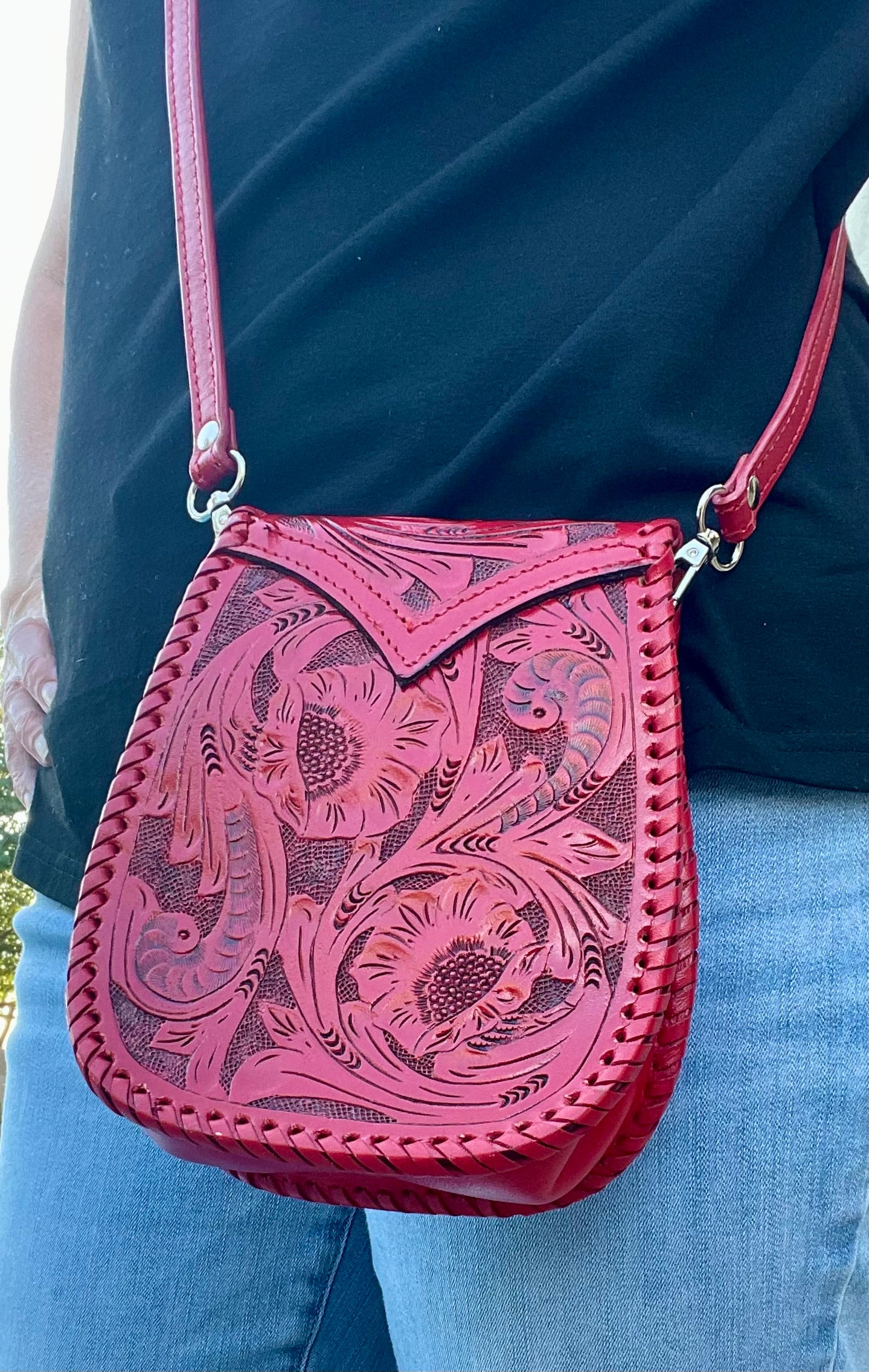 Chiquita Crossbody - Red