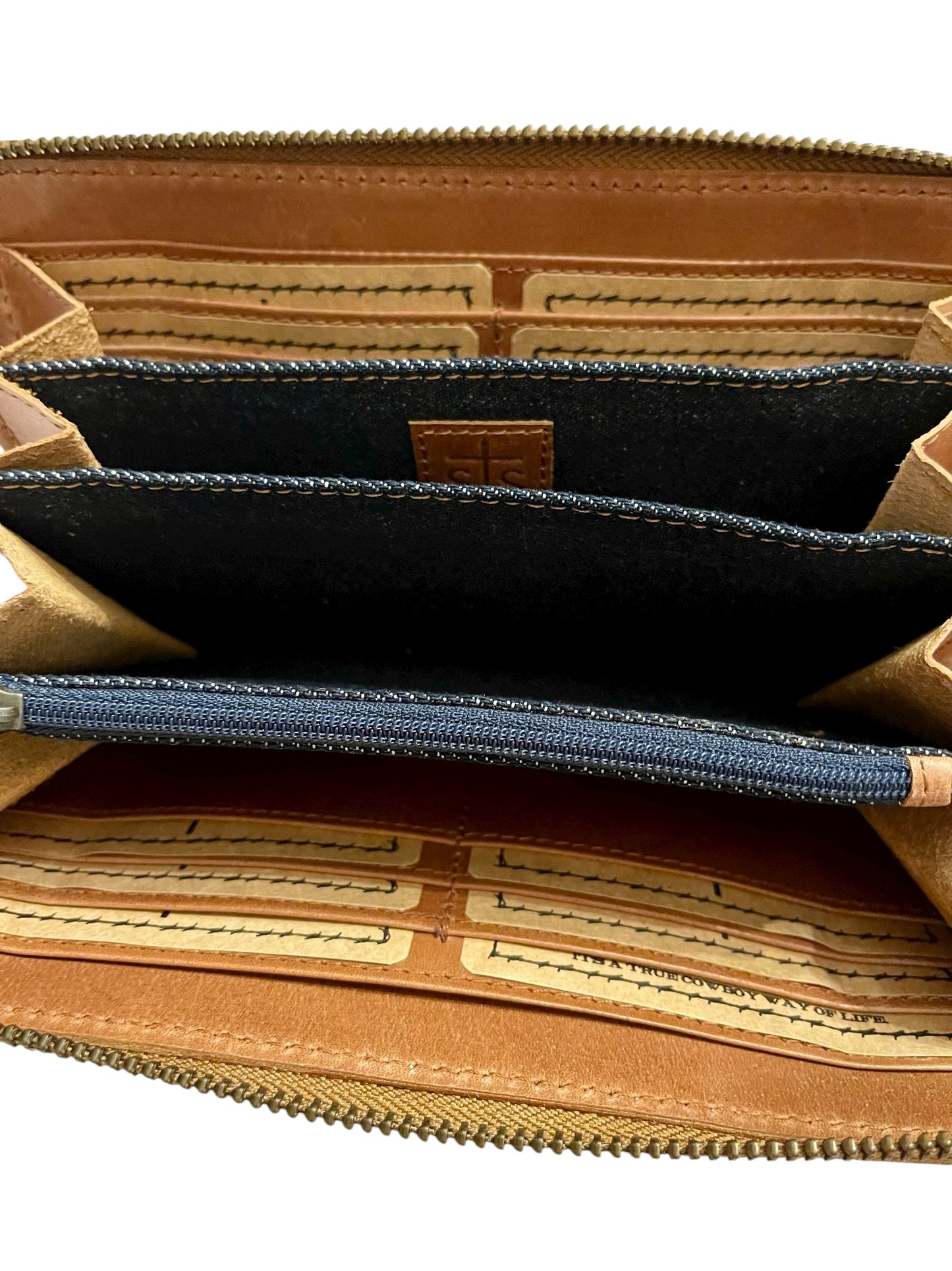 Calvary Audie Bifold