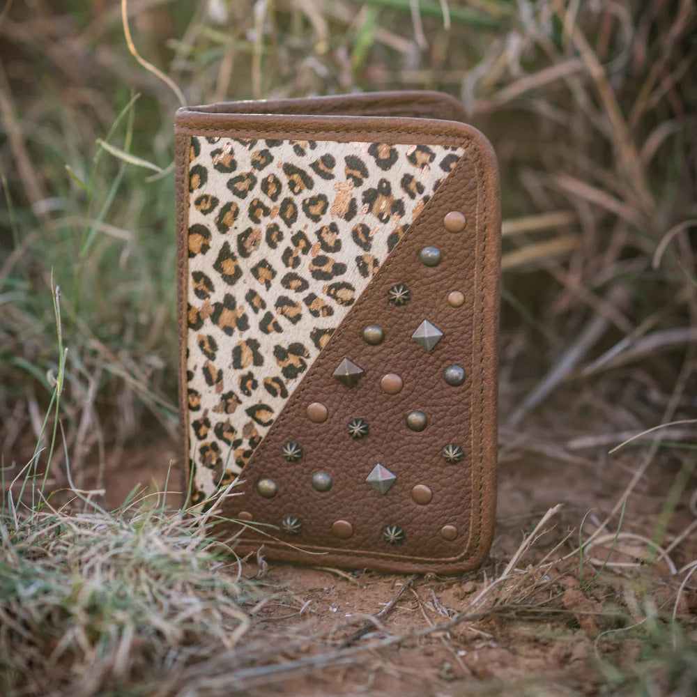 Great Plains Mountain Magnetic Wallet by STS Ranchwear