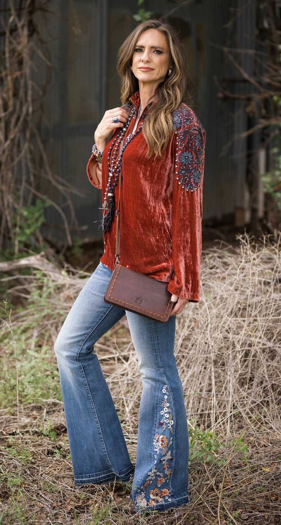 Load image into Gallery viewer, Catalina Croc Evie Organizer By STS Ranchwear
