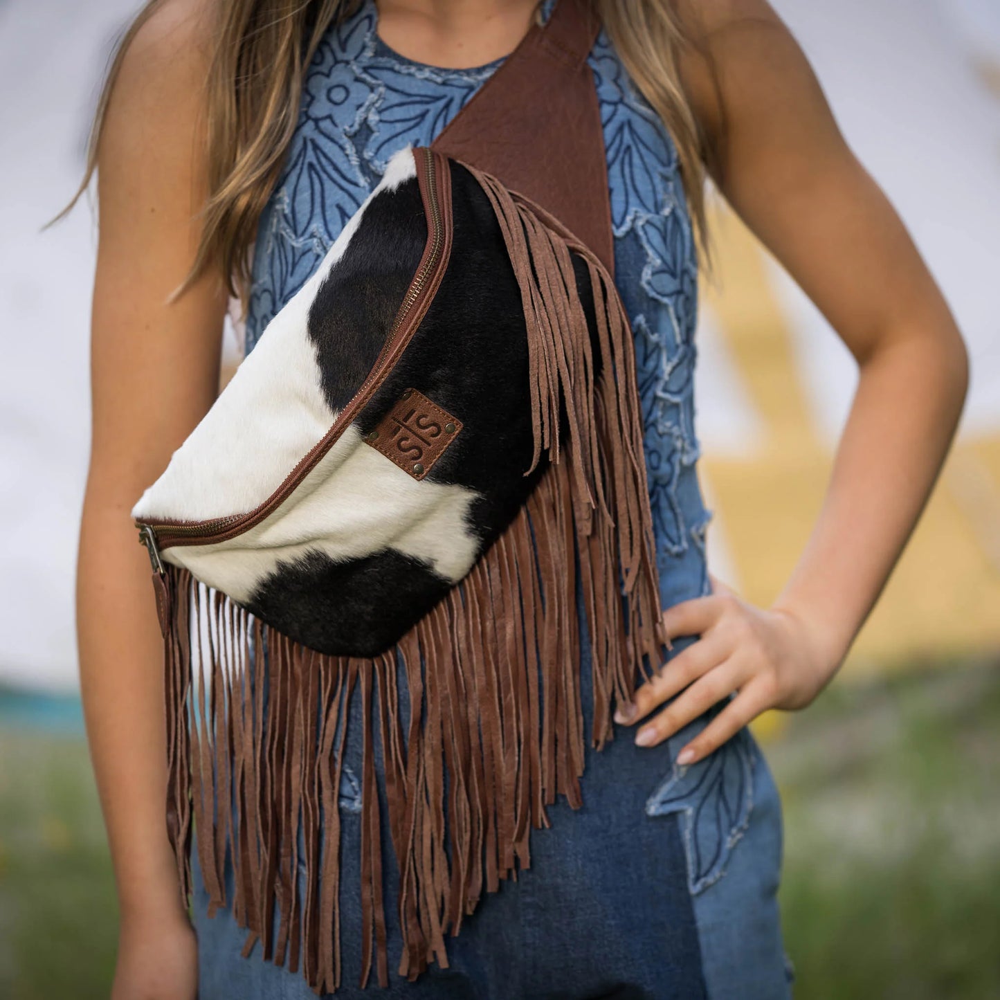 STS Ranchwear Womens Indie Cowhide Hildy Fringe Brown Leather Sling Bag