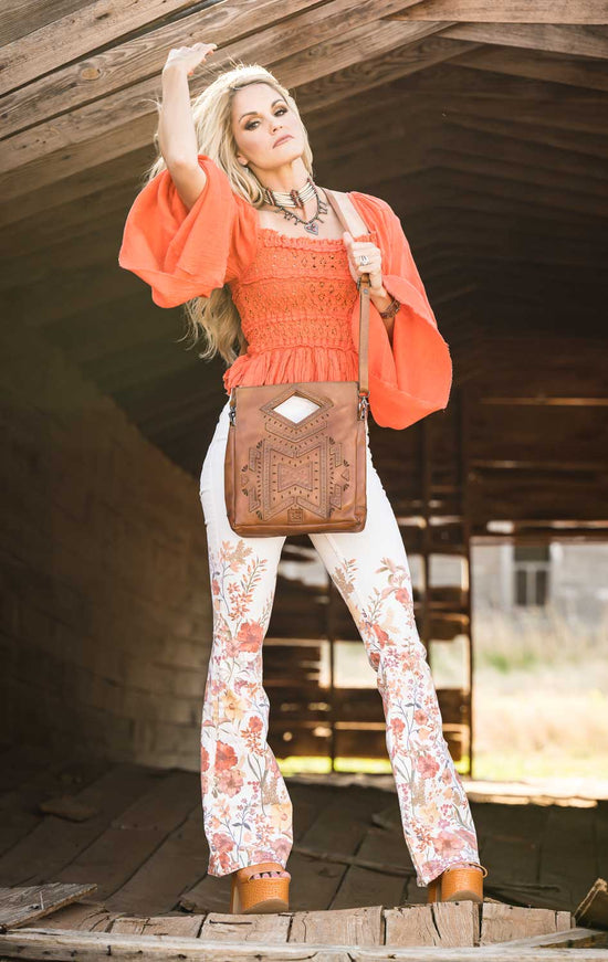 Load image into Gallery viewer, Wayfarer Concealed Carry Crossbody by STS Ranchwear
