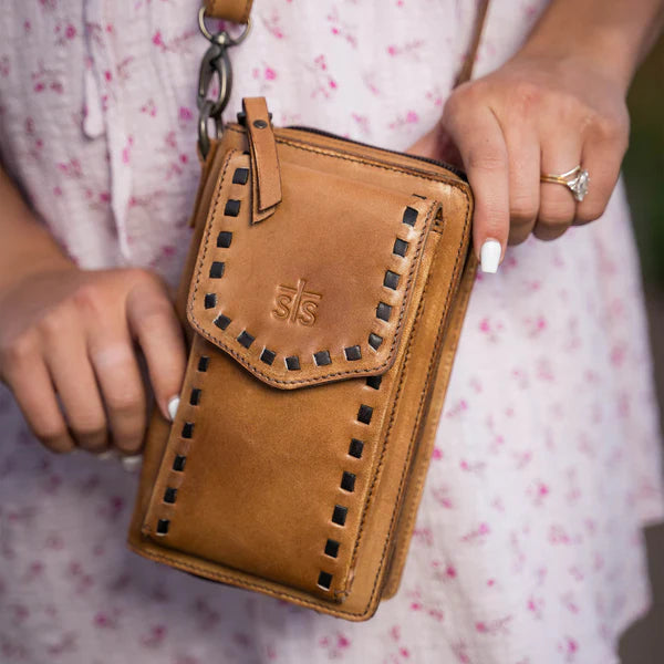 STS Bandera Tan Quickdraw Crossbody Wallet