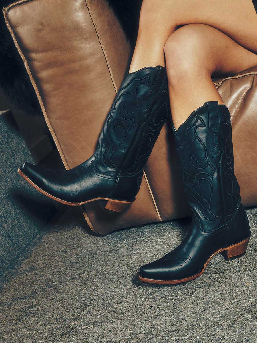 Corral Boots - Ladies Black Embroidery Snip Toe Cowgirl Boot