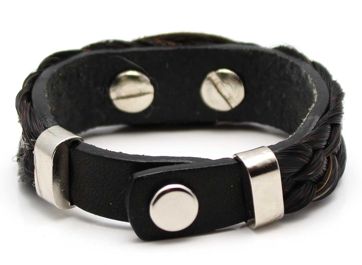 Load image into Gallery viewer, Black Horsehair &amp;amp; Leather Bracelet With Oval Concho

