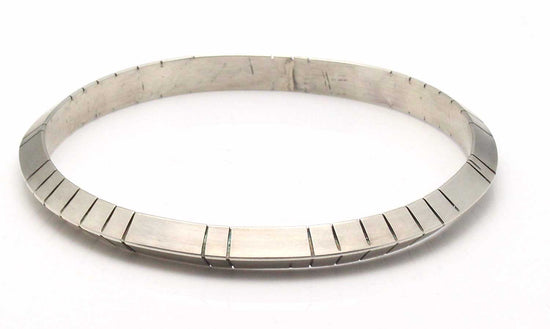 Load image into Gallery viewer, Triangular Sterling Silver Bangle Bracelet
