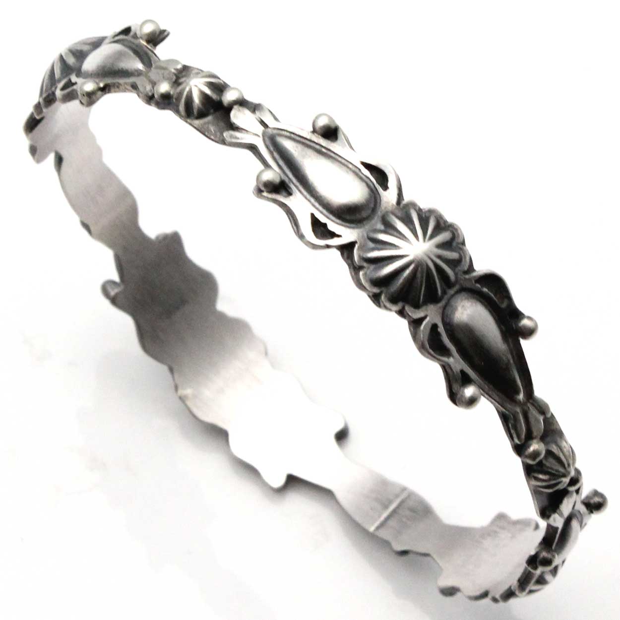 Load image into Gallery viewer, Navajo Silver Bangle Bracelet
