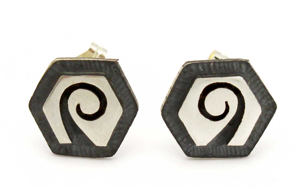 Load image into Gallery viewer, 3/8&amp;quot; Hopi Post Earrings - Waves - Water
