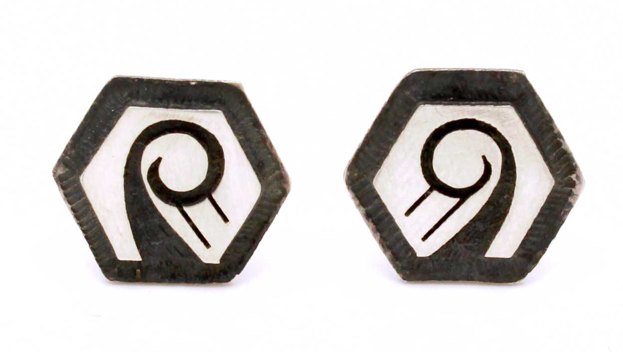 Load image into Gallery viewer, 1/2&amp;quot;  Hopi Water-Rain Earrings
