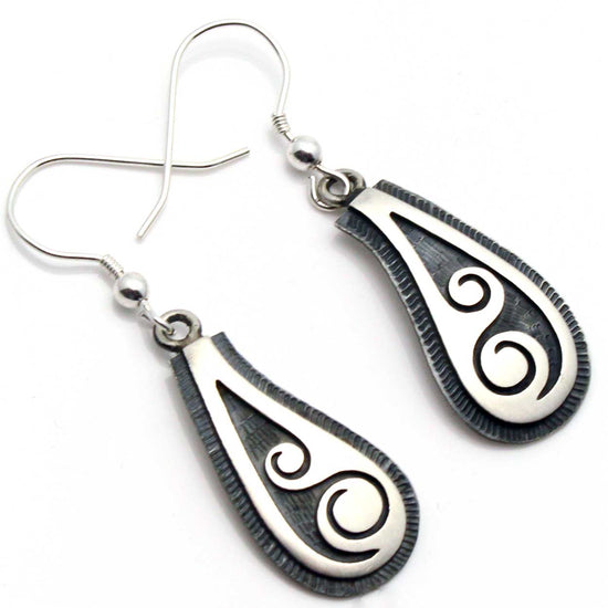 Load image into Gallery viewer, 1 1/8&amp;quot; Hopi Overlay Wave Earrings
