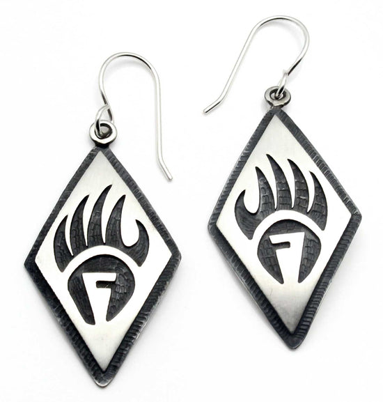 Load image into Gallery viewer, 1.5&amp;quot; Hopi Overlay Bear Paw Earrings
