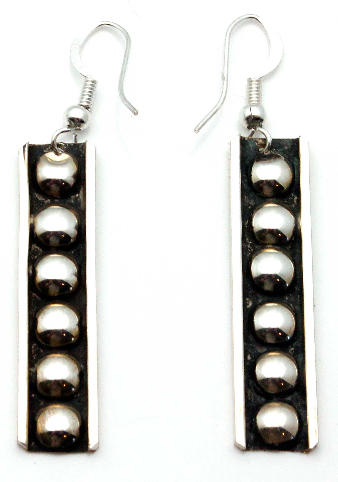 Load image into Gallery viewer, 1 1/2&amp;quot; Silver Drop Earrings
