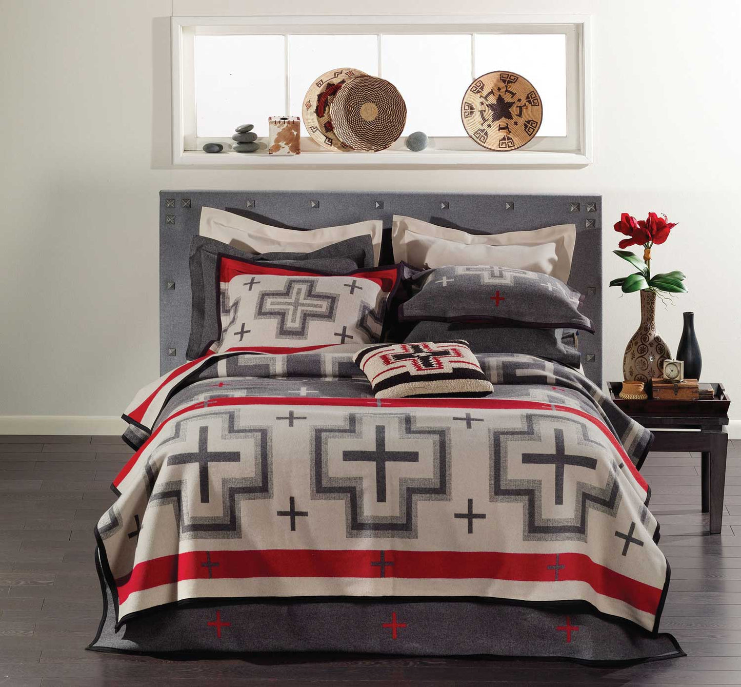 Load image into Gallery viewer, Pendleton San Miguel King Blanket-Unnapped
