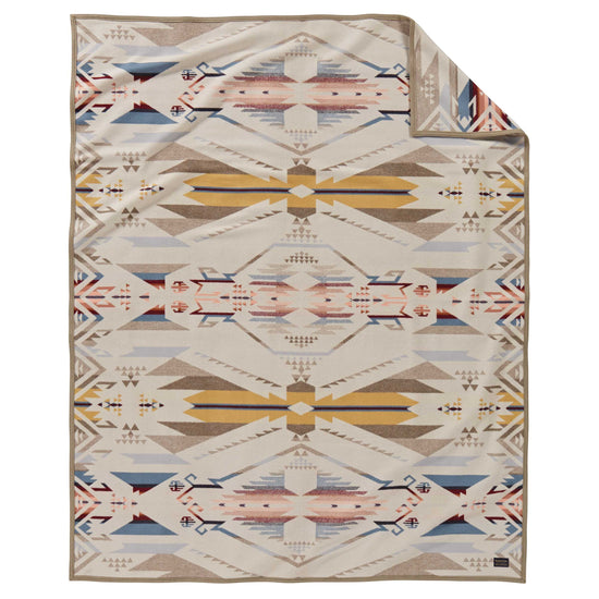 Load image into Gallery viewer, Pendleton Queen Size White Sands Blanket
