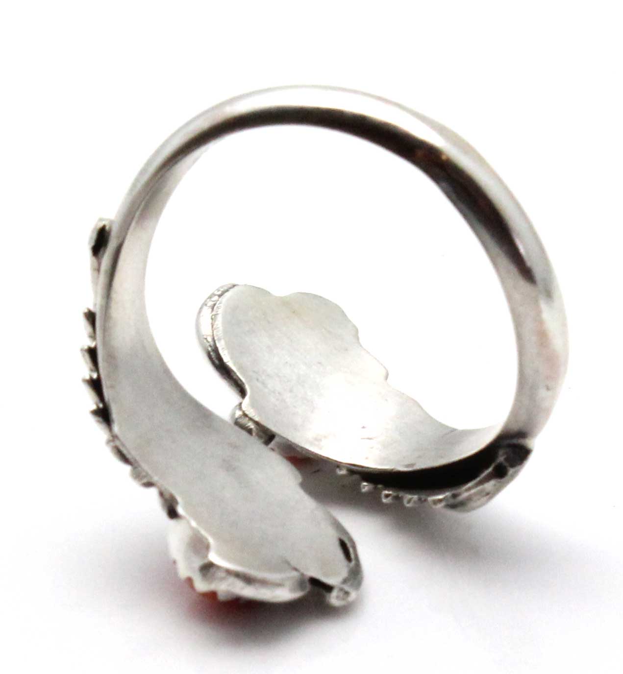 Ajustable Ring Featuring Orange Spiney Oyster