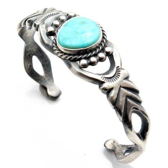 Load image into Gallery viewer, Navajo Cast Silver Bracelet
