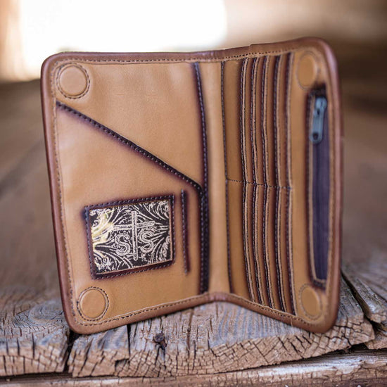 Load image into Gallery viewer, Mojave Sky Magnetic Wallet by STS

