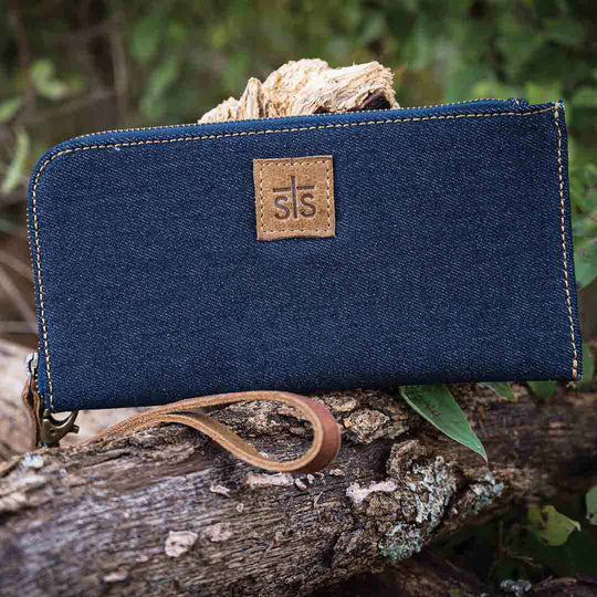 Blue Bayou Clutch